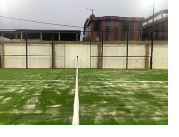 Vue r&eacute;elle du Padel Family Club &agrave; Lom&eacute;